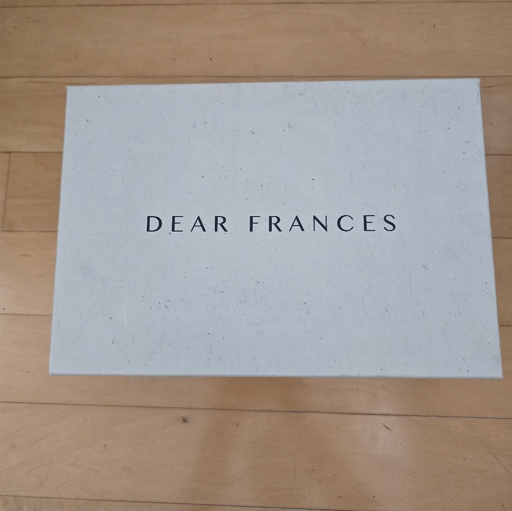 Dear Fraces Mica Flat - Picture 11 of 12